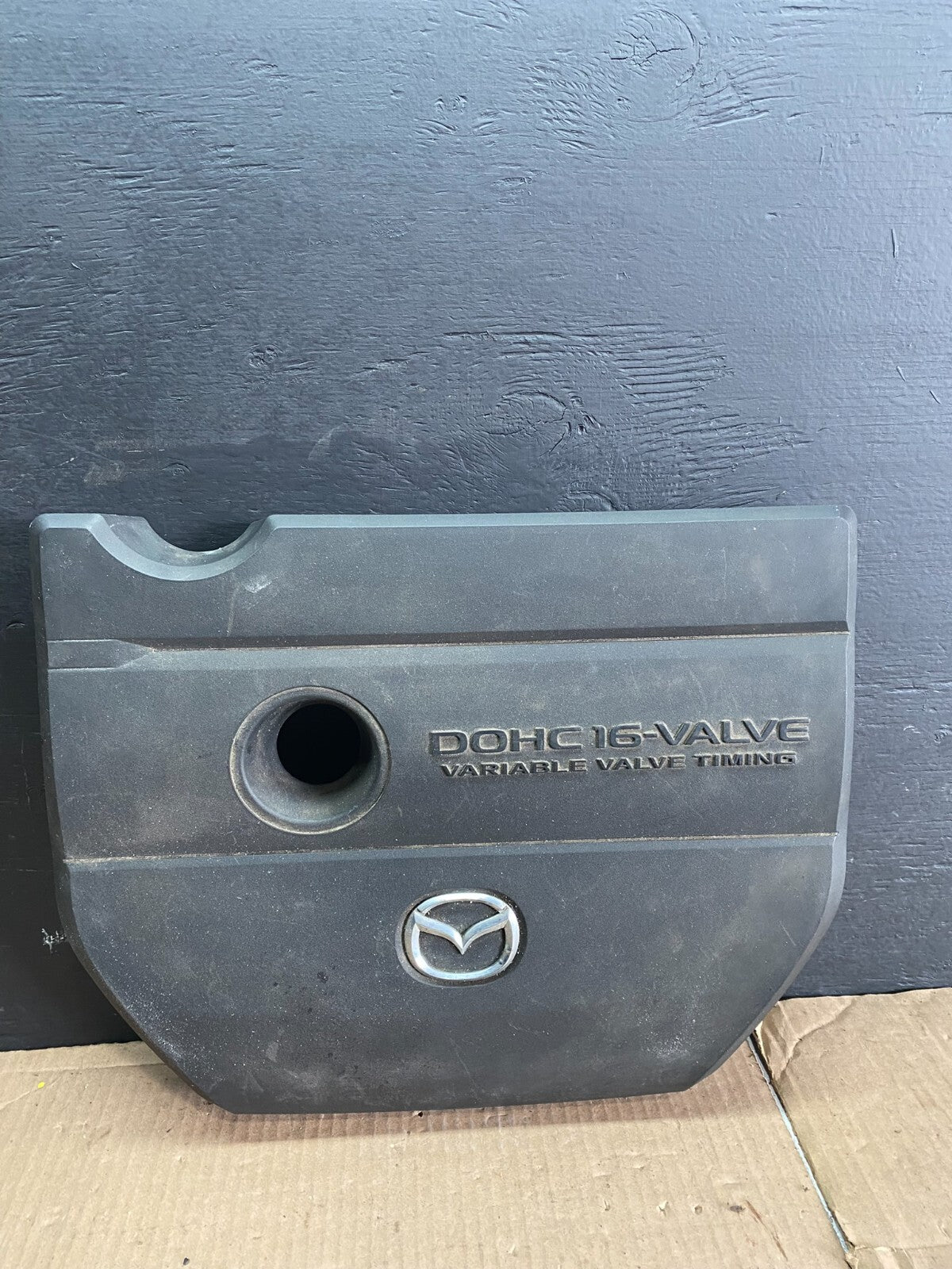 2004 to 2009 Mazda 3 DOHC 16 VALVE Engine Shield Top Cover D2495 PS0