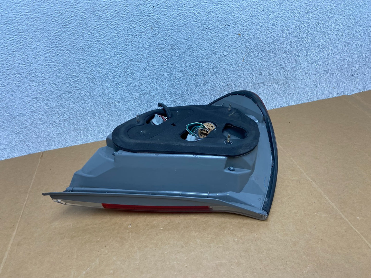 2005 to 2006 Toyota Camry Tail Light Right Passenger Side AD8893 DW4