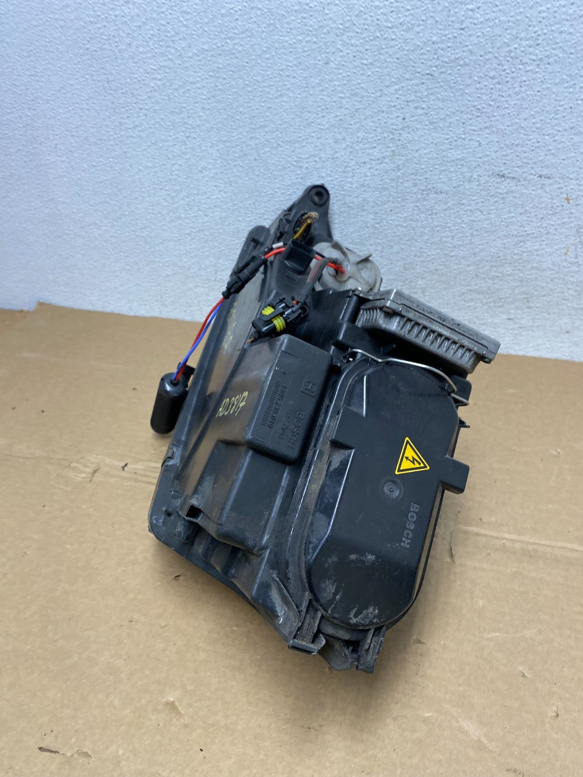 2000 to 2006 Audi TT Right Passenger RH Side Xenon HID Headlight AD3817 DW7