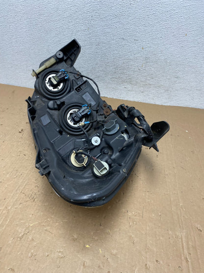 2006 to 2008 Buick Lucerne Left Driver LH Side Halogen Headlight AD8173 DW11