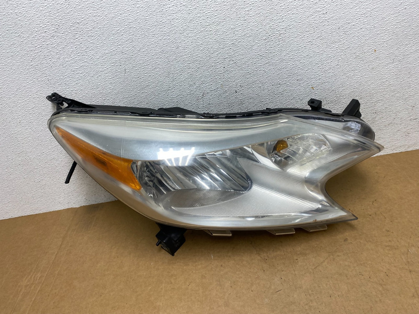 2014 2015 2016 Nissan Versa Note Right Passenger RH Side Headlight AE3043 DW0