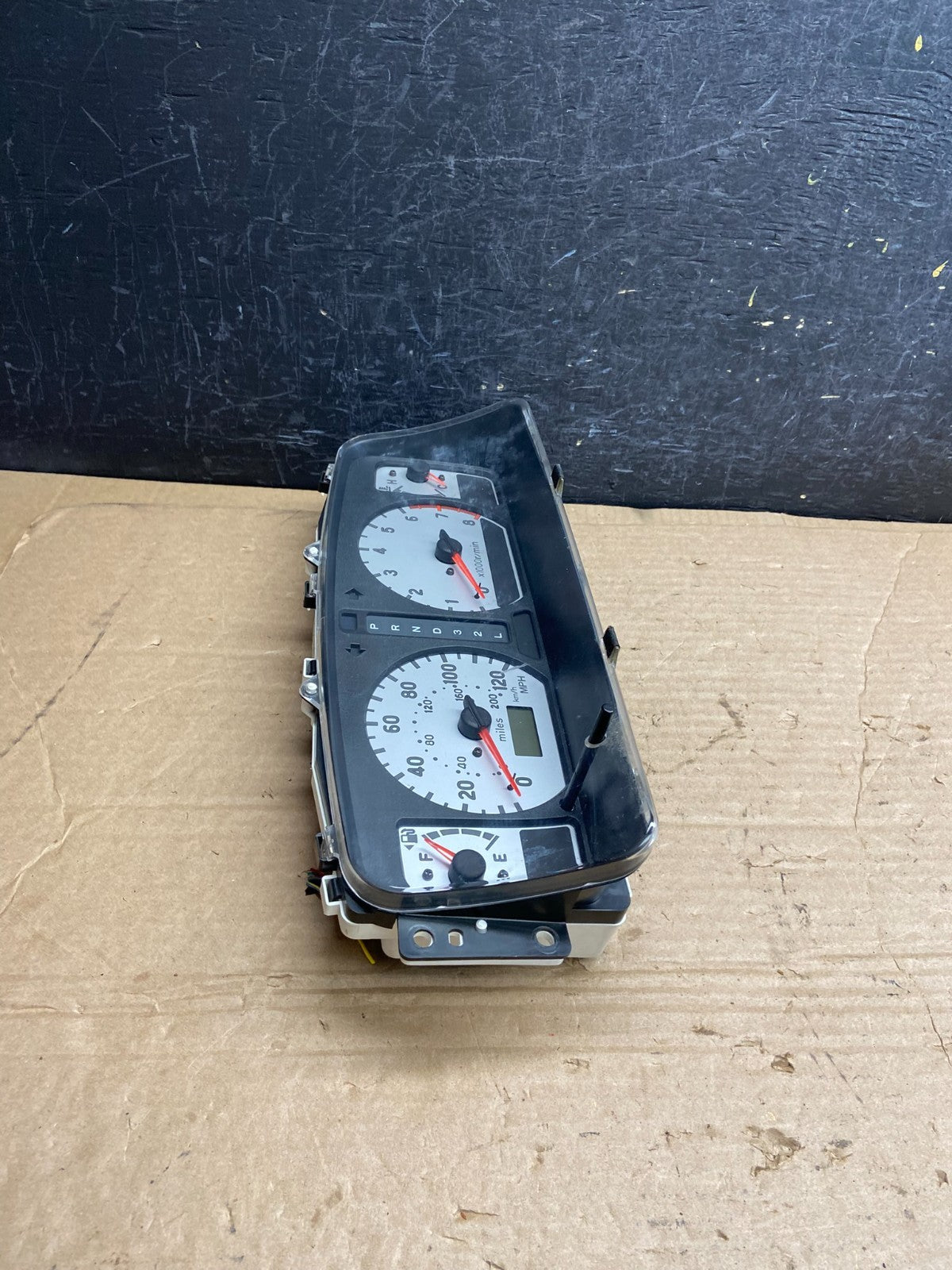2002-2004 Mitsubishi Montero Sport Speedometer Cluster Gauge AF2148 DG1