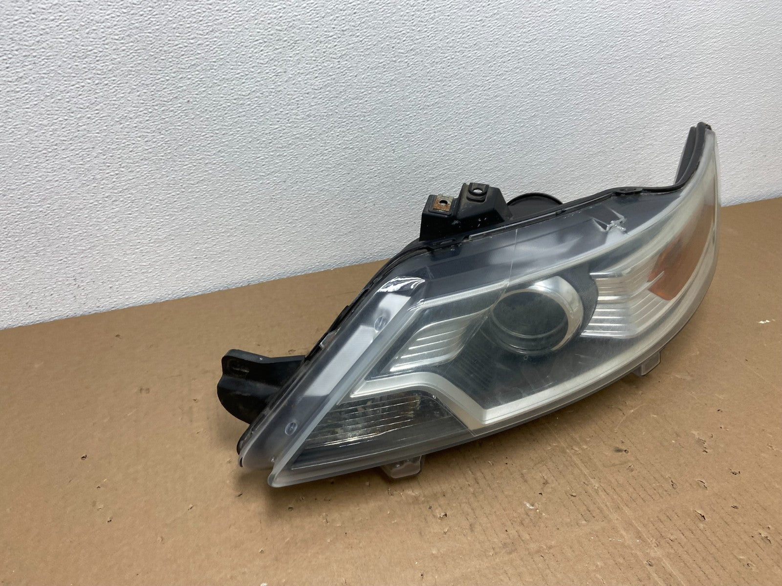 2010 2011 2012 Ford Taurus Left Driver LH Halogen Headlight AB6451 DW2