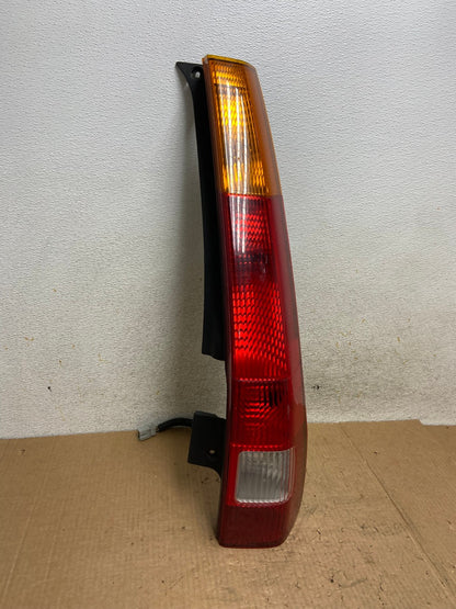 2002 - 2004 Honda Crv Cr-v Right Passenger Rh Side Tail Light AI5616 LK2