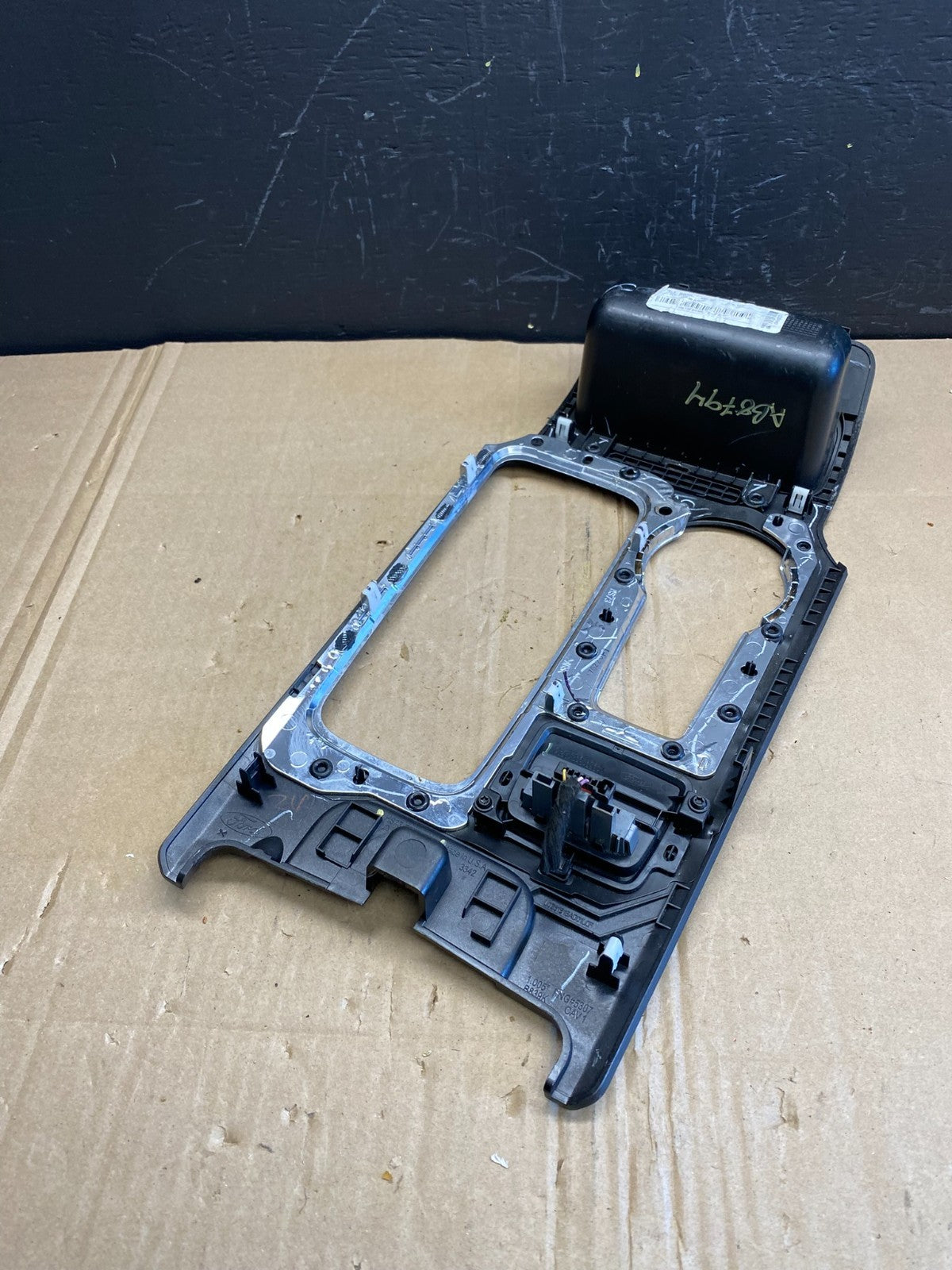 2017 to 2020 Ford Fusion Shifter Floor Center Console Trim Bezel OEM ab8794 DG3