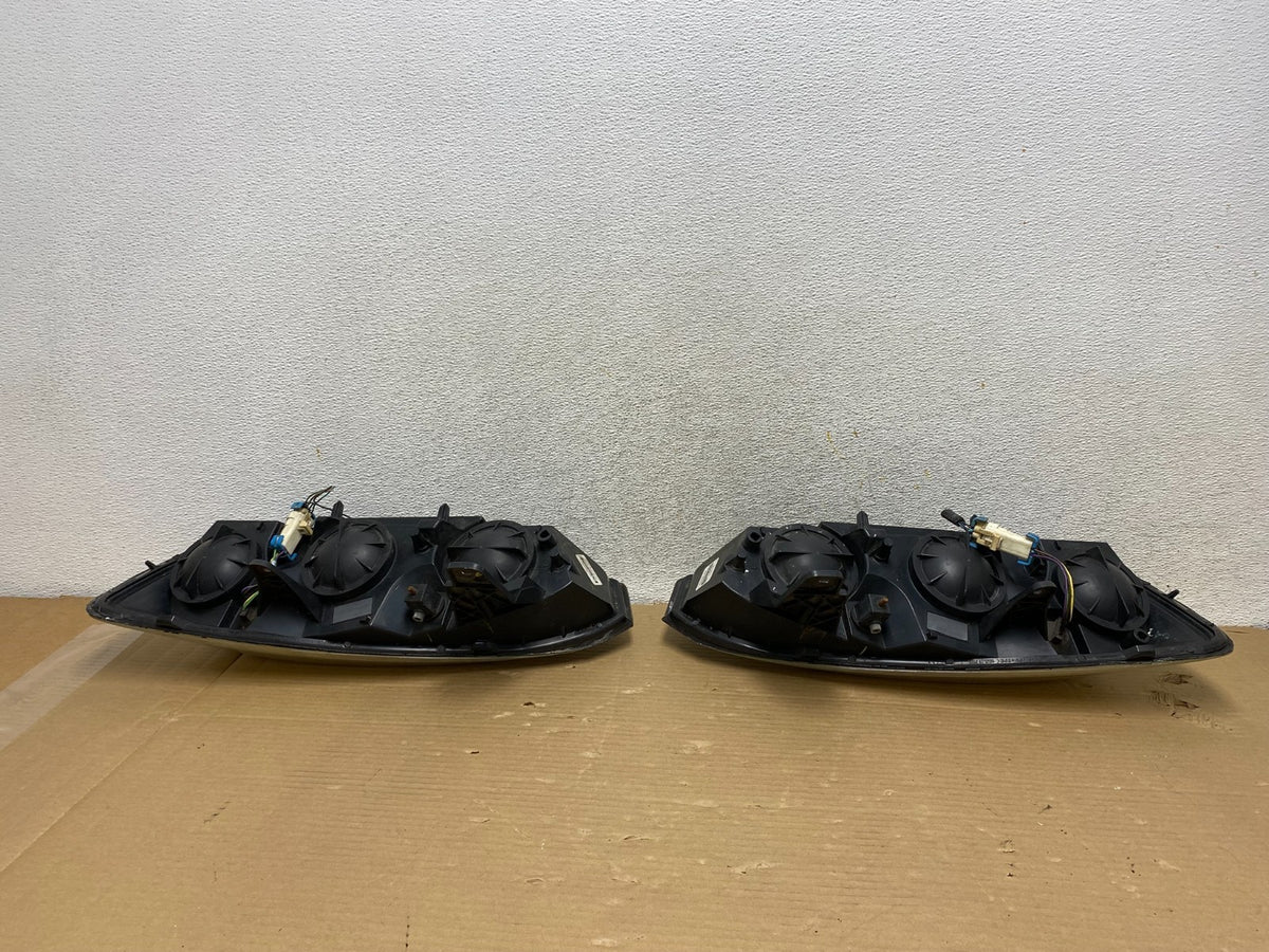 2004 to 2007 Chevrolet Malibu Left+Right Set Headlights AG9321 DW9