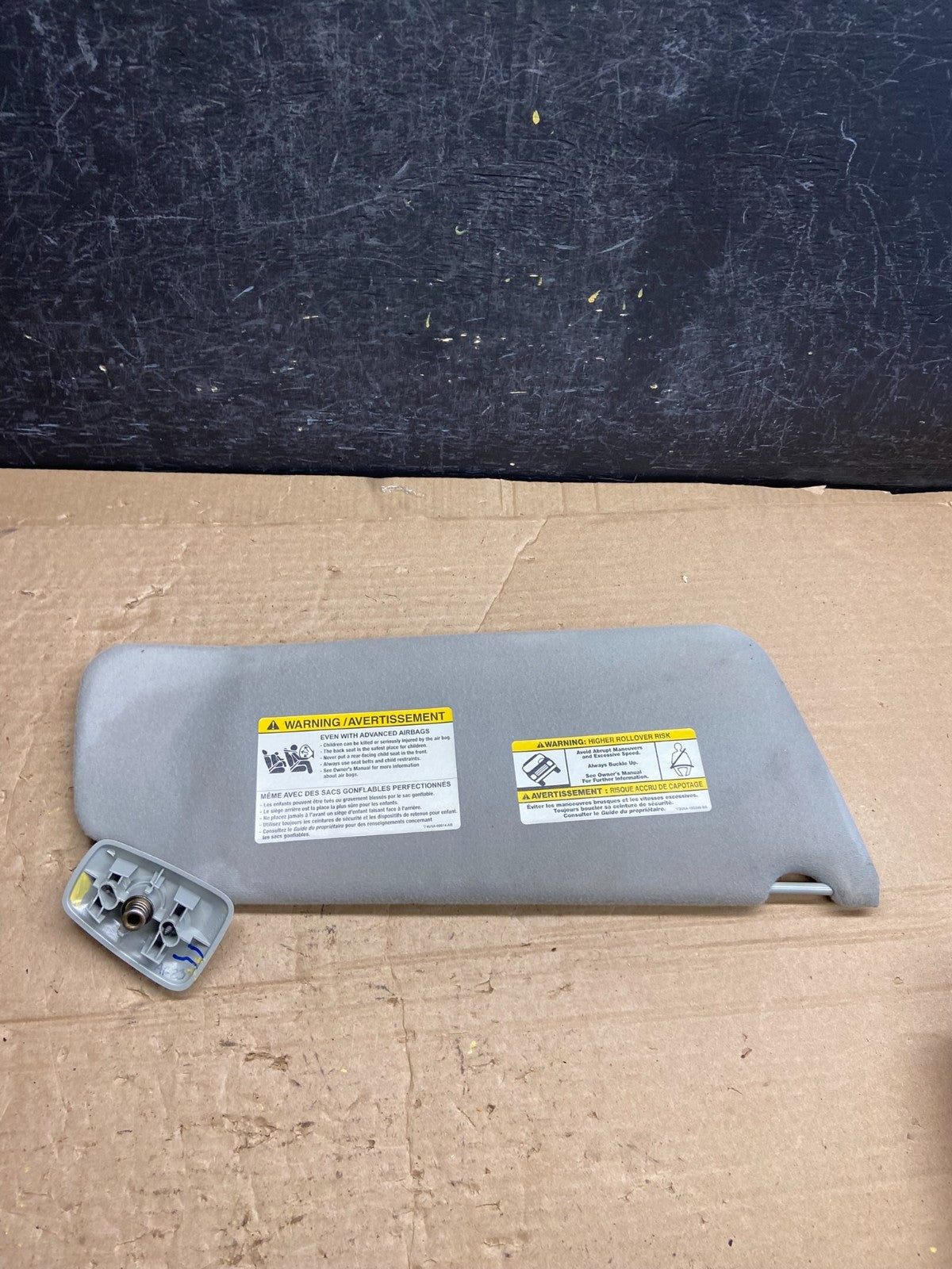 2004-2008 Ford F-150 F150 Left Driver Side Sunvisor Sun Visor 1229503 AF23672