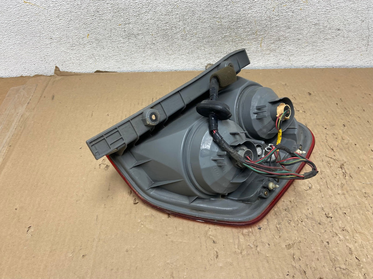 2003 2004 2005 Honda Pilot Left Driver LH Side Tail Light AH2890 LK4