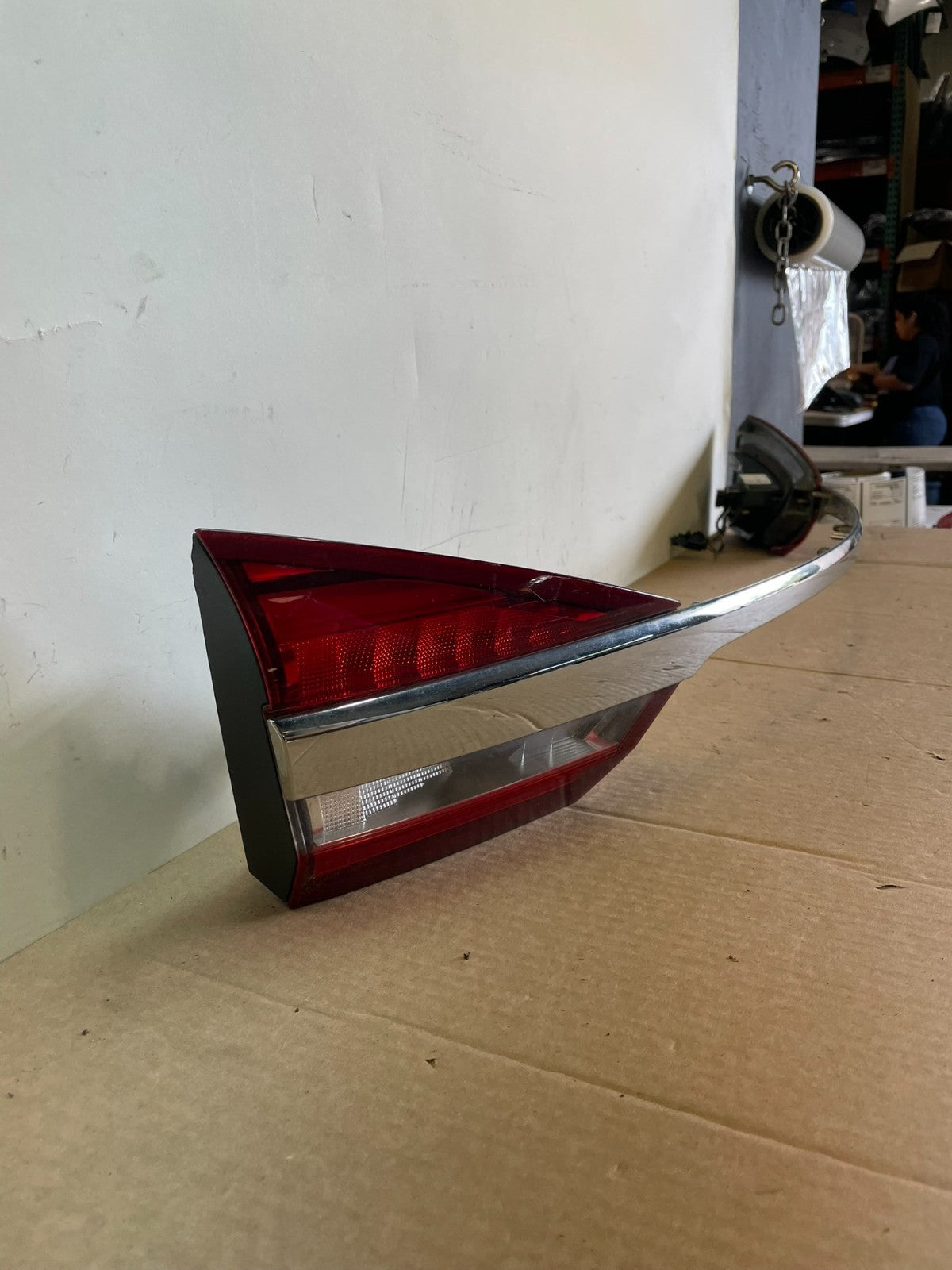 2017-2018 Ford Fusion Rear Trunk Trim Moulding Inner Tail Light ah6415 DG3