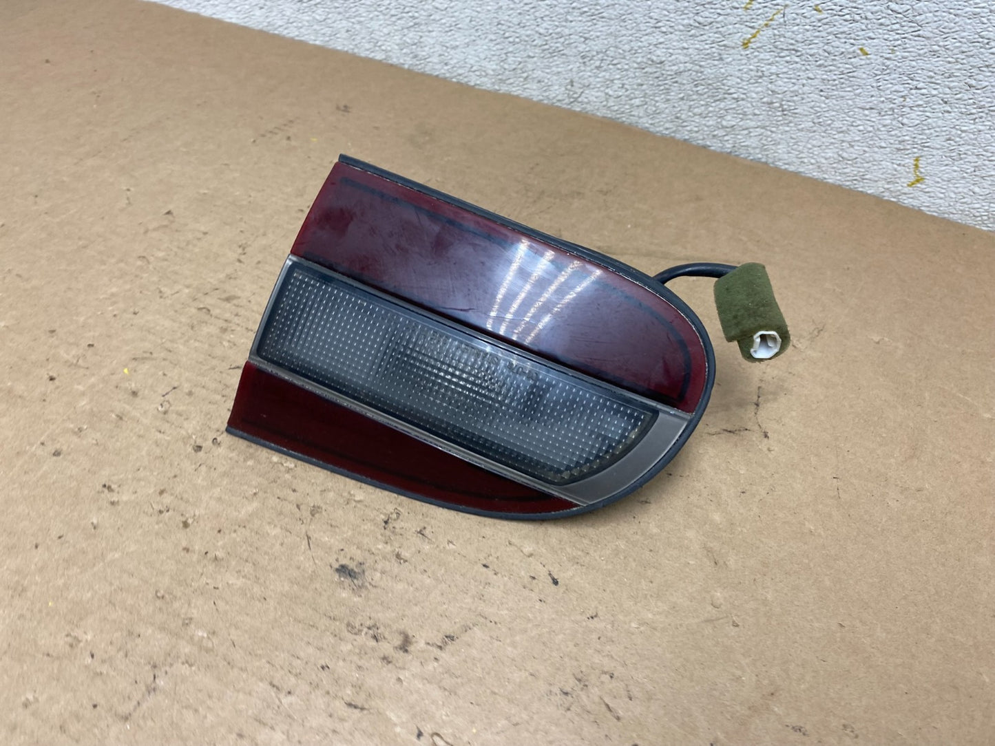 1993 to 1997 Chevrolet Geo Prizm Right Passenger RH Inner Tail Light OEM P09311