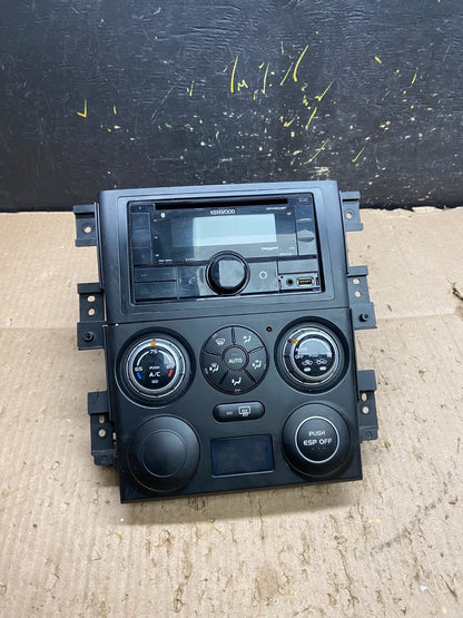2006 2009 Suzuki Grand Vitara Climate Control Radio MP3 AM/FM CD Player y8041 DG0