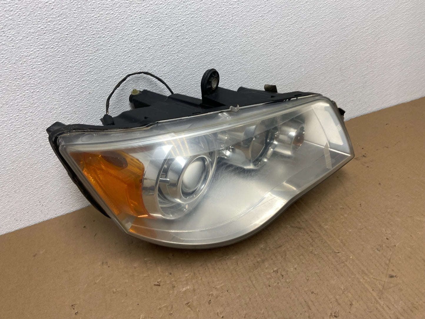 2008 to 2016 Chrysler Town and Country Right Passenger Xenon Headlight AB6554 DW2