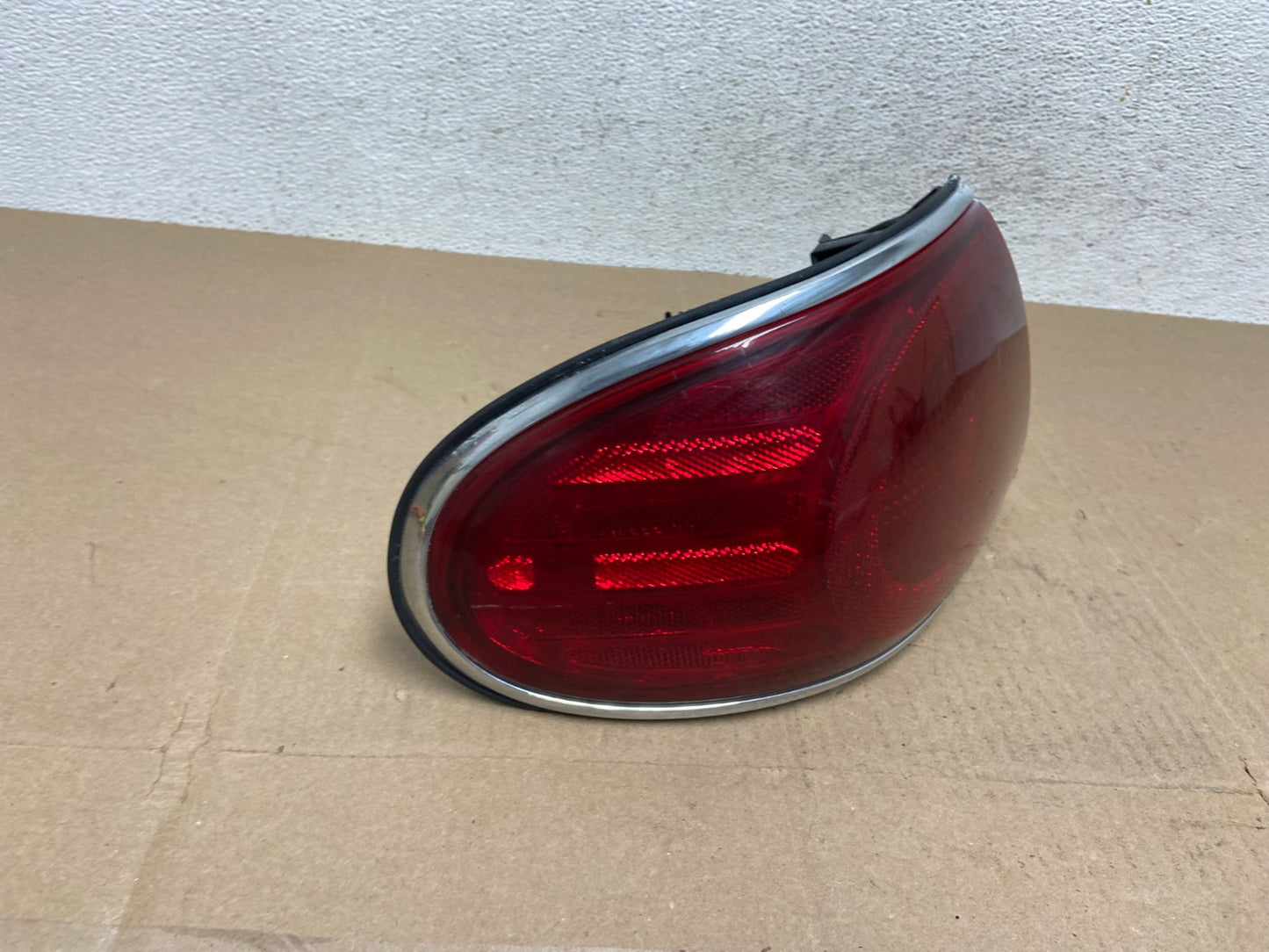 2000 to 2005 Buick Lesabre Left Driver LH Side Tail Light AE6679 LK2