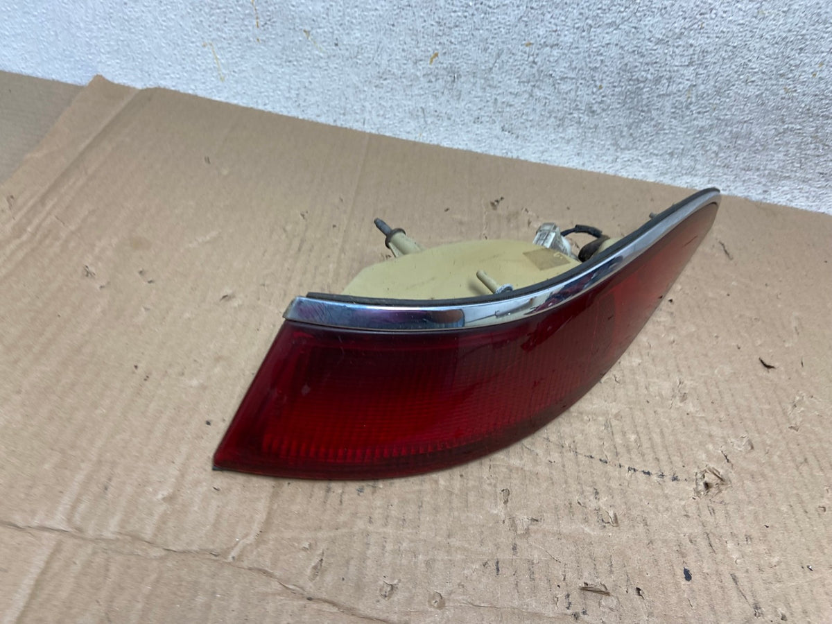 1993 - 1996 Lincoln Mark VIII 8 Right Passenger RH Side Tail Light AI1256 LK2