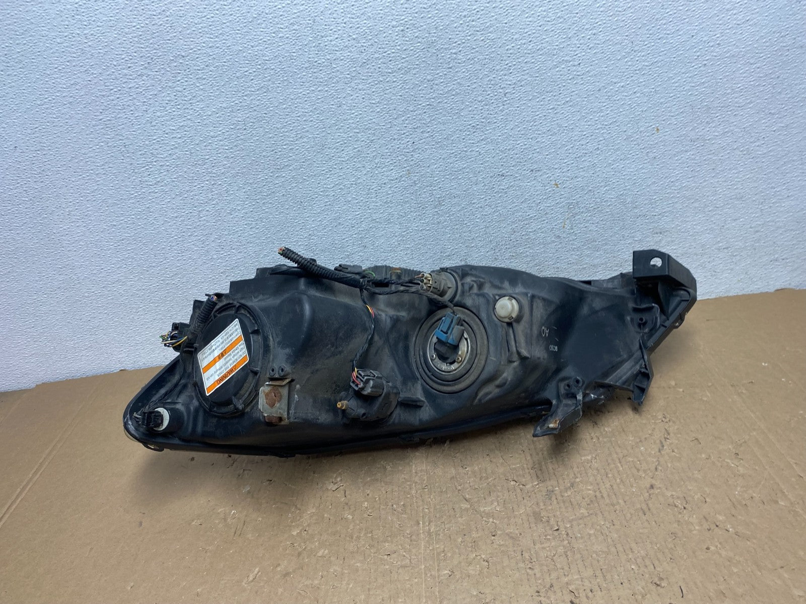 2005 to 2008 Acura RL Right Passenger Rh Side XENON HID Headlight AD8821 DW6