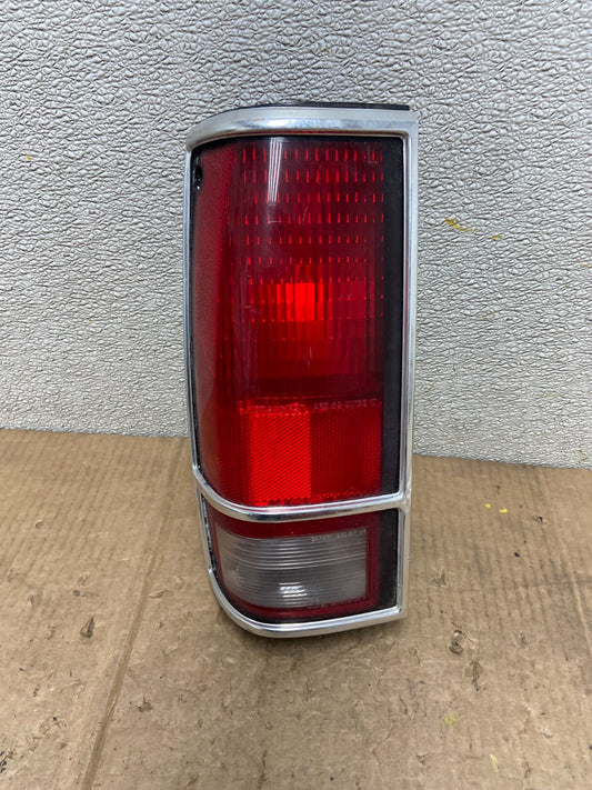 1983 - 1994 Chevrolet S10 GMC Sonoma Left Driver Tail Light Oem AA6733 DG0