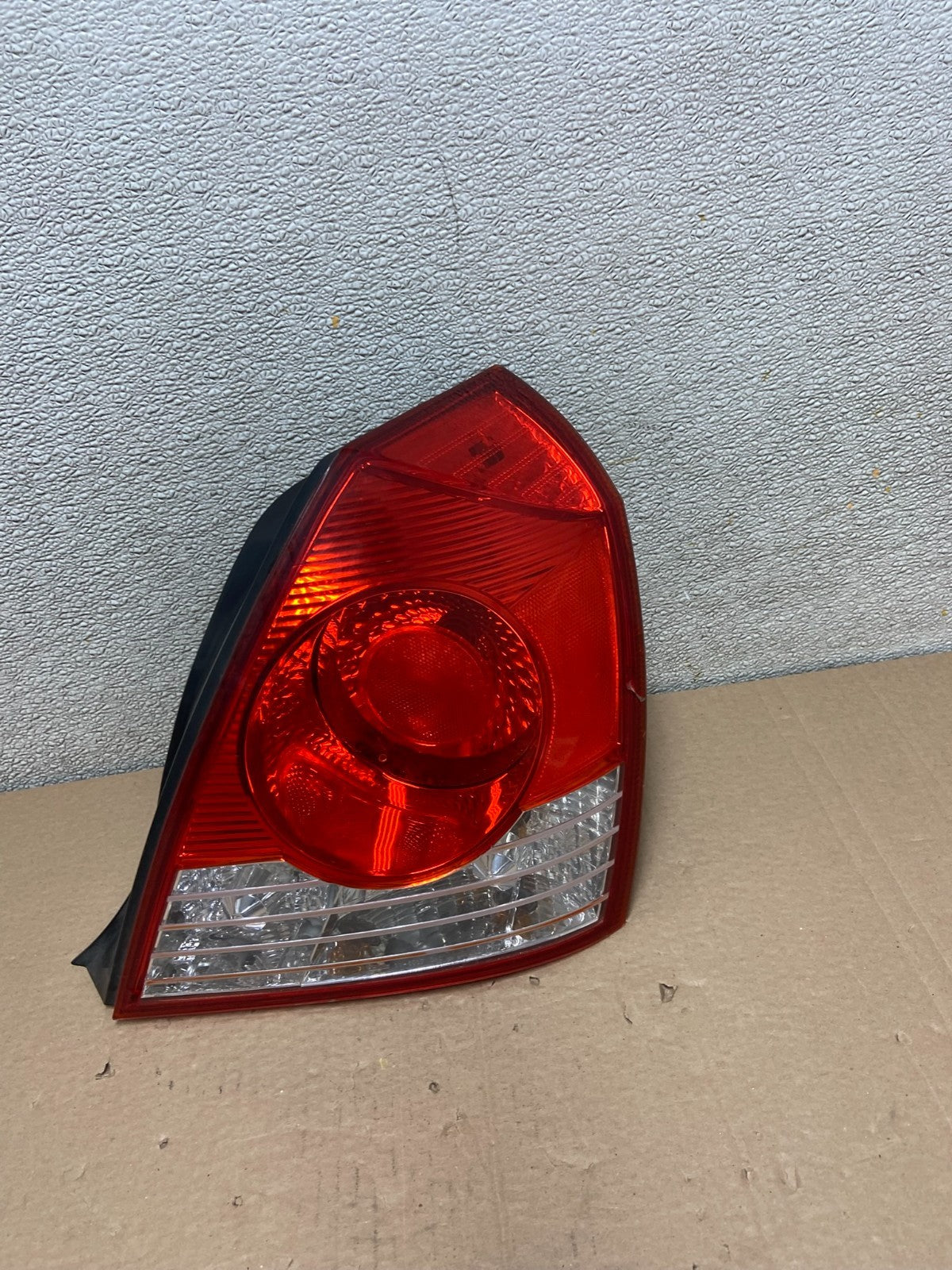 2004 2005 2006 Hyundai Elantra Sedan Right Passenger Tail Light TYC AB2379 DW0