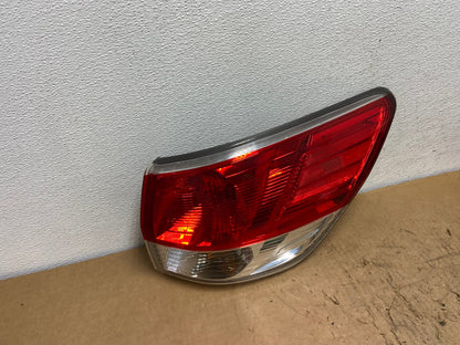 2013 to 2016 Nissan Pathfinder Passenger Right Side Tail Light AD0680 LK2