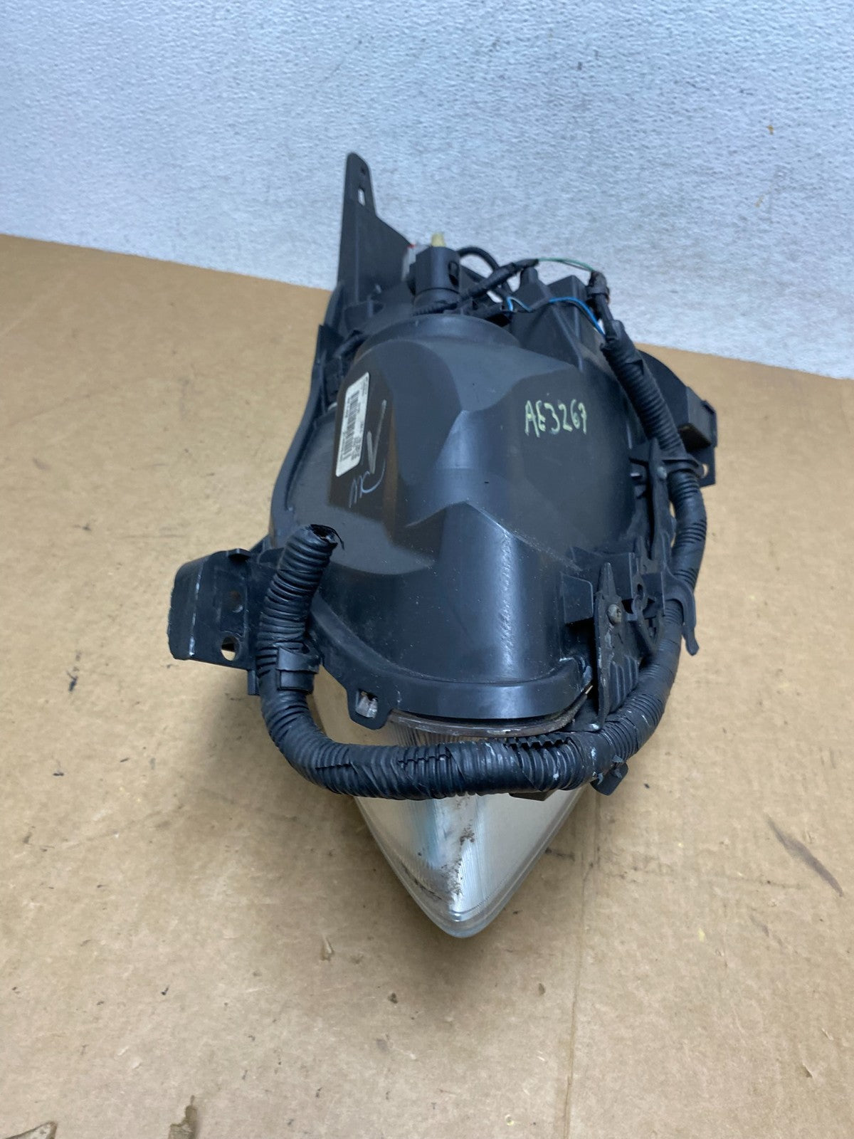 Sedan 2010 2011 2012 Nissan Altima Headlight Right Passenger Rh AE3267 DW9