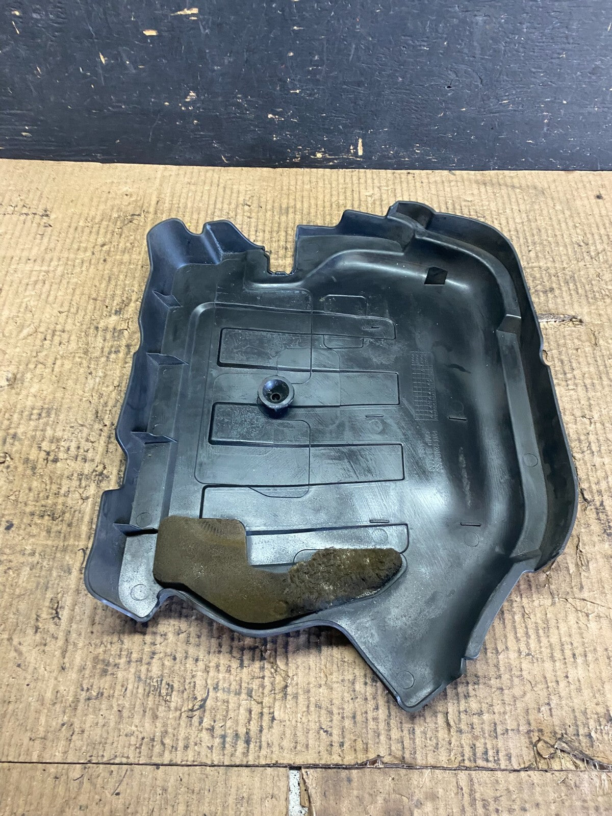 2008 to 2012 Chevrolet Malibu Engine Cover Plastic Motor Shield N1974 DG6