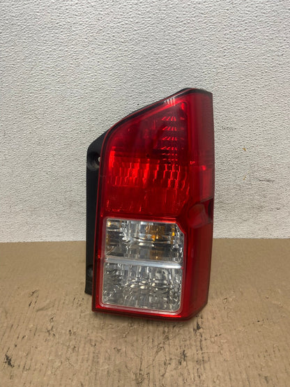 2005 to 2012 Nissan Pathfinder Right Passenger RH Side Tail Light AF7038 LK0