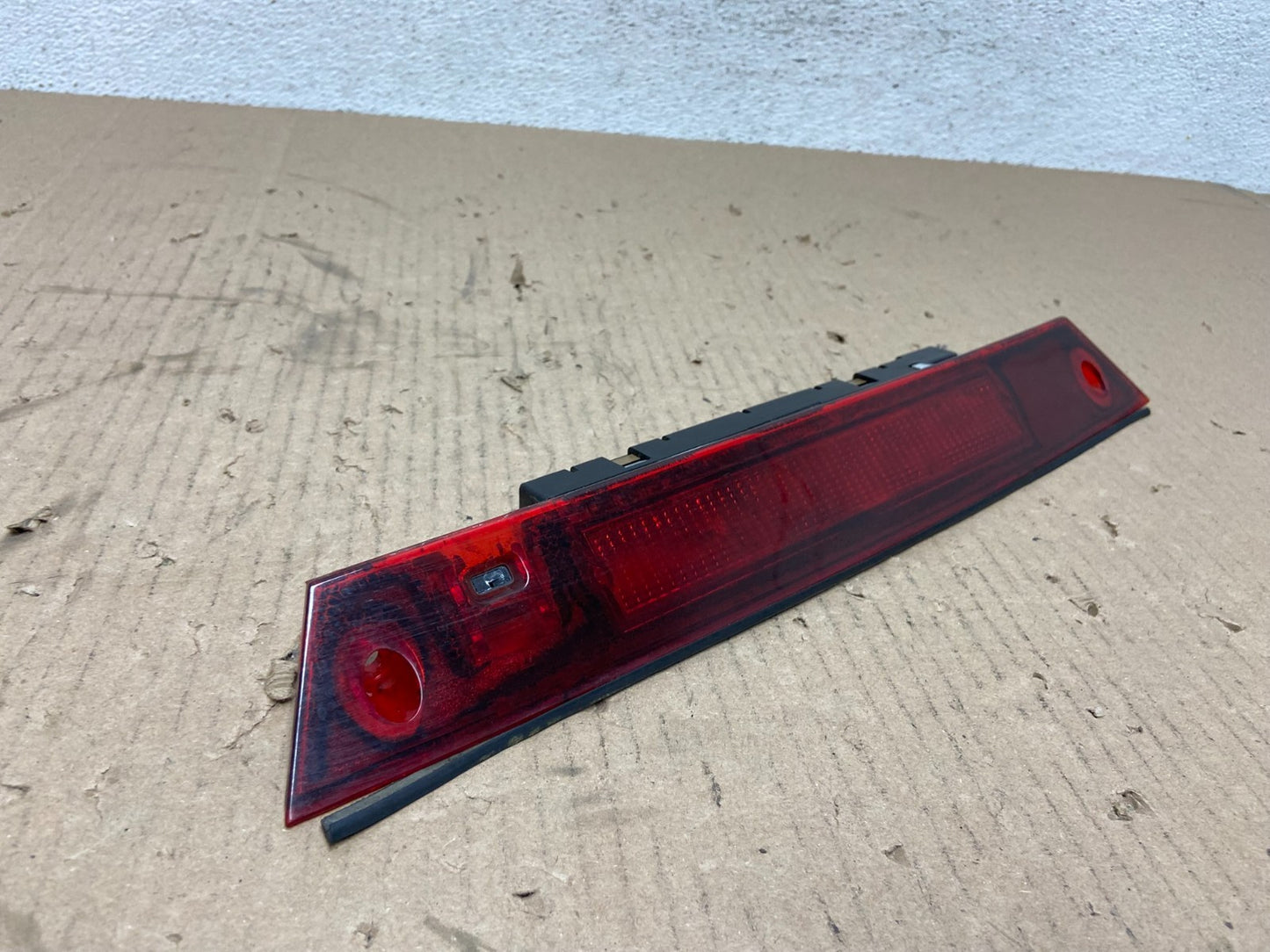 2007 to 2011 Ford Edge Rear Third Brake 3rd Light Lamp ae8753 DG2