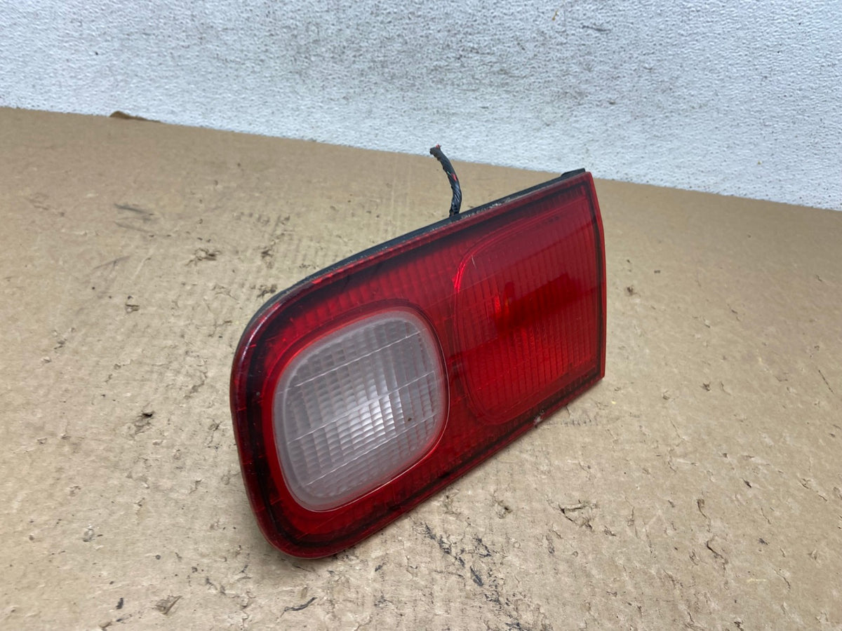 1998 to 2001 Acura Integra Right Passenger RH Side Inner Tail light AF8171 LK2