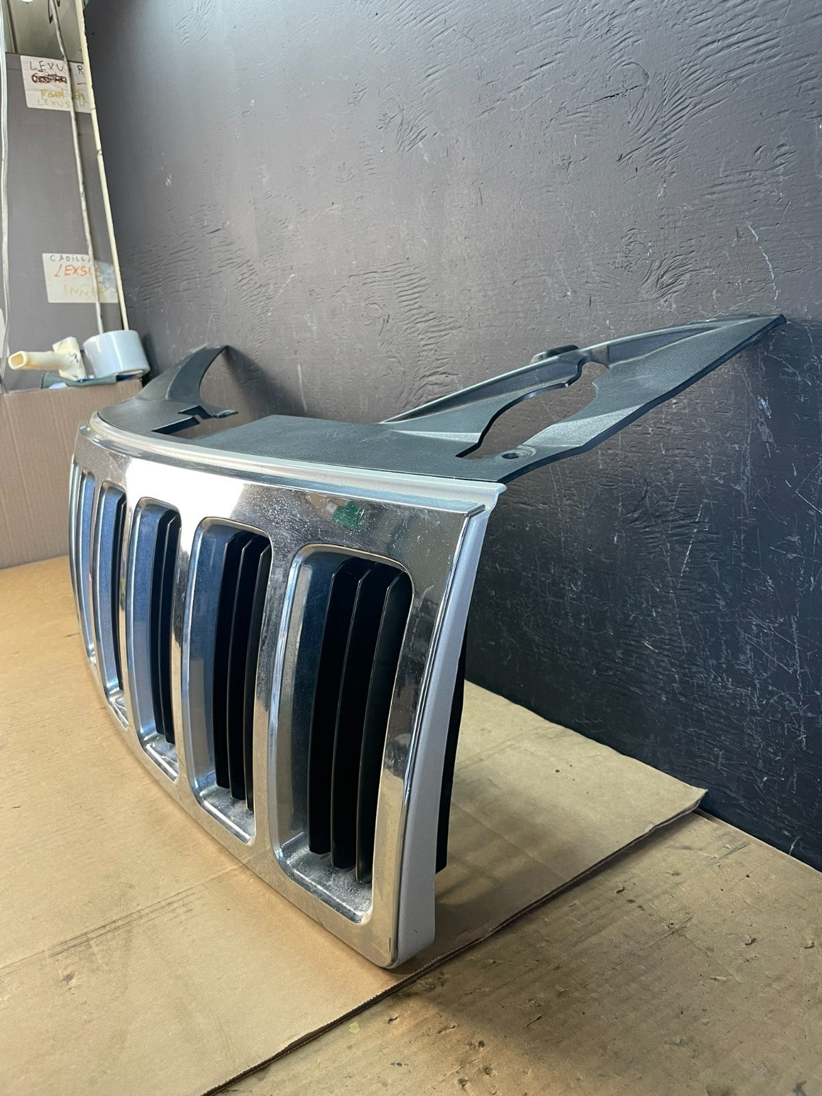 2009 to 2011 Nissan Maxima Front Upper Grill Grille 62070-9N00A AC5021 DG1
