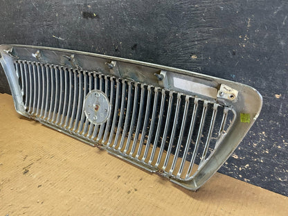 2003 to 2005 Mercury Grand Marquis Front Upper Grill Grille OEM aa5892 DG5