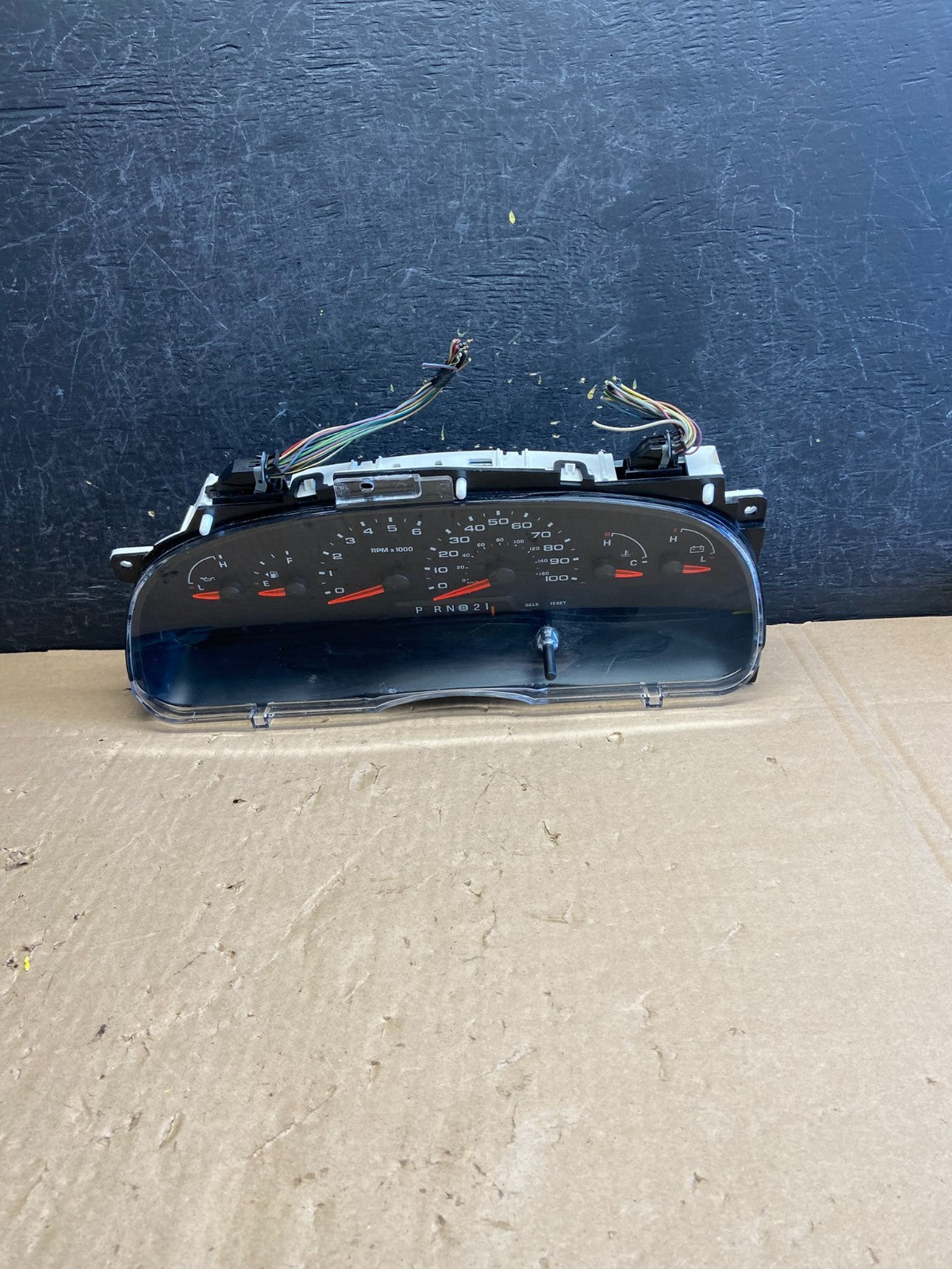 2006 Ford E350 Gauge Speedometer Cluster AI6422 DW0