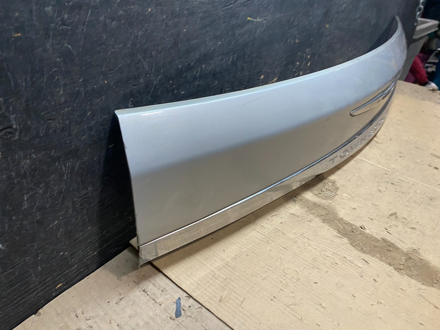 2011 to 2016 Chrysler Town & Country Tailgate Trim w/ Camera Panel OEM X3528 DG2