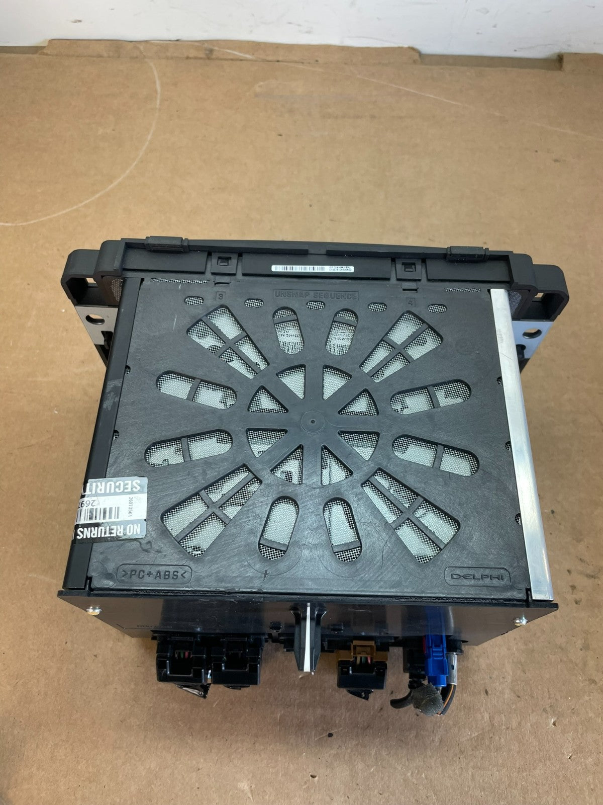 Buick Enclave GMC Acadia Chevrolet Traverse Navigation Radio AG08017
