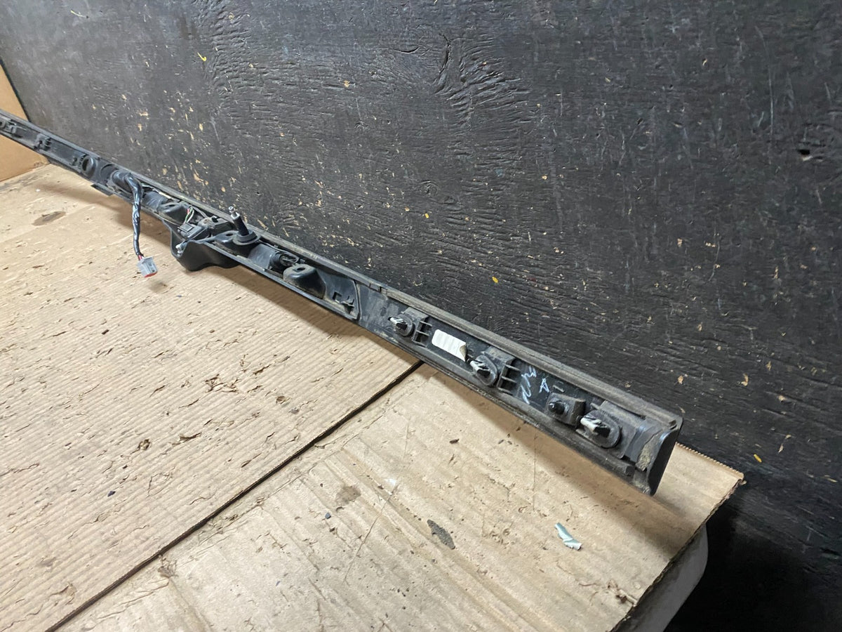 2016 - 2019 Ford Explorer Interceptor Rear Tailgate Molding With Camera X0212 DG7