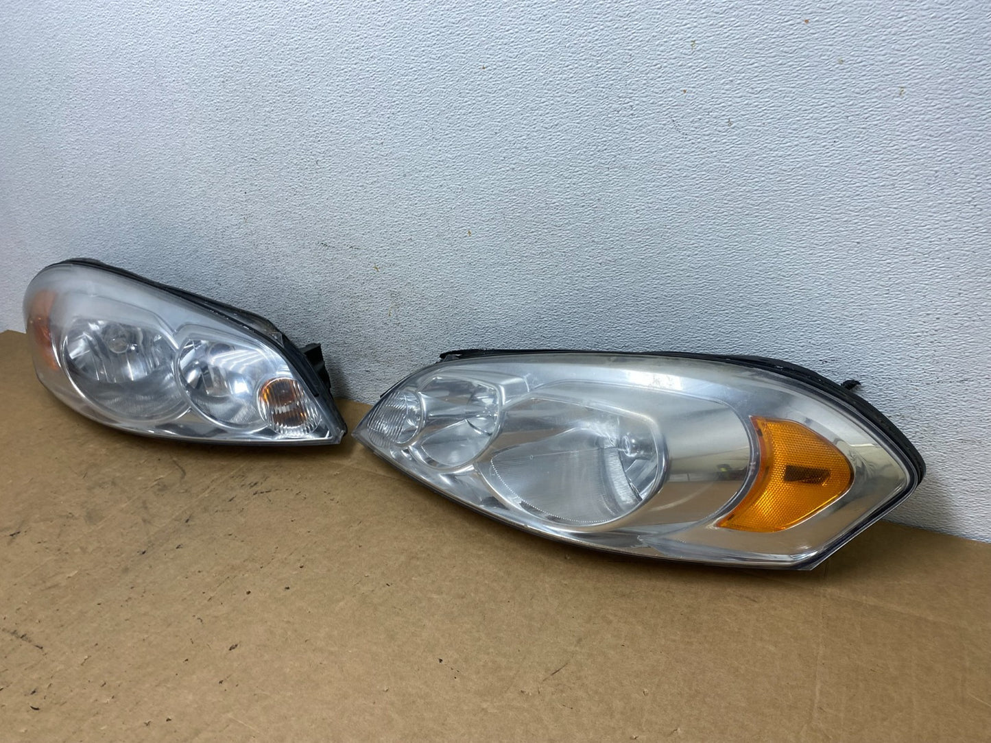 2006 - 2013 Chevrolet Impala Left+Right Set Headlights Halogen AD5246 DW1