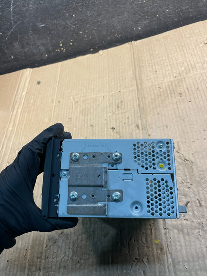 2012-2017 Nissan NV1500 Radio AM FM CD Player Receiver X4417 DG1