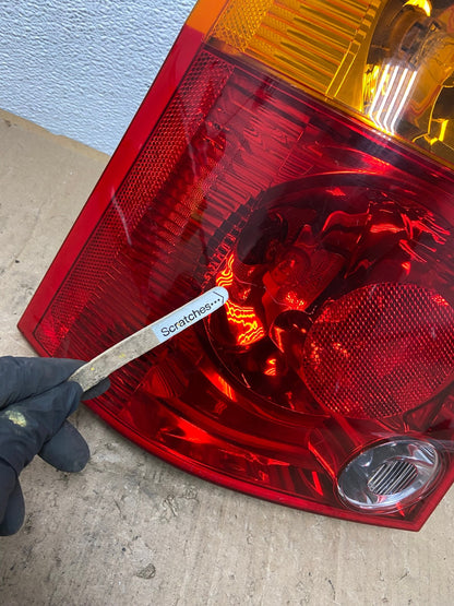 2004 2005 2006 Chrysler Pacifica Left Driver LH Tail Light Oem AC0196 LK3