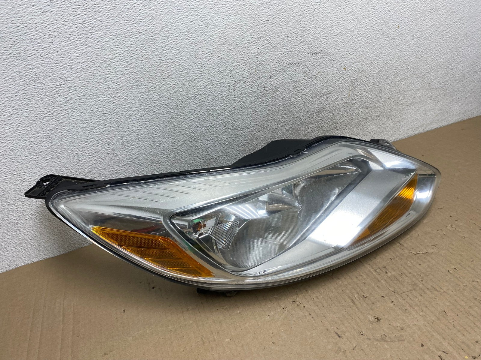 2012 2013 2014 Ford Focus Right Passenger Rh Side Headlight AE9633 LK2