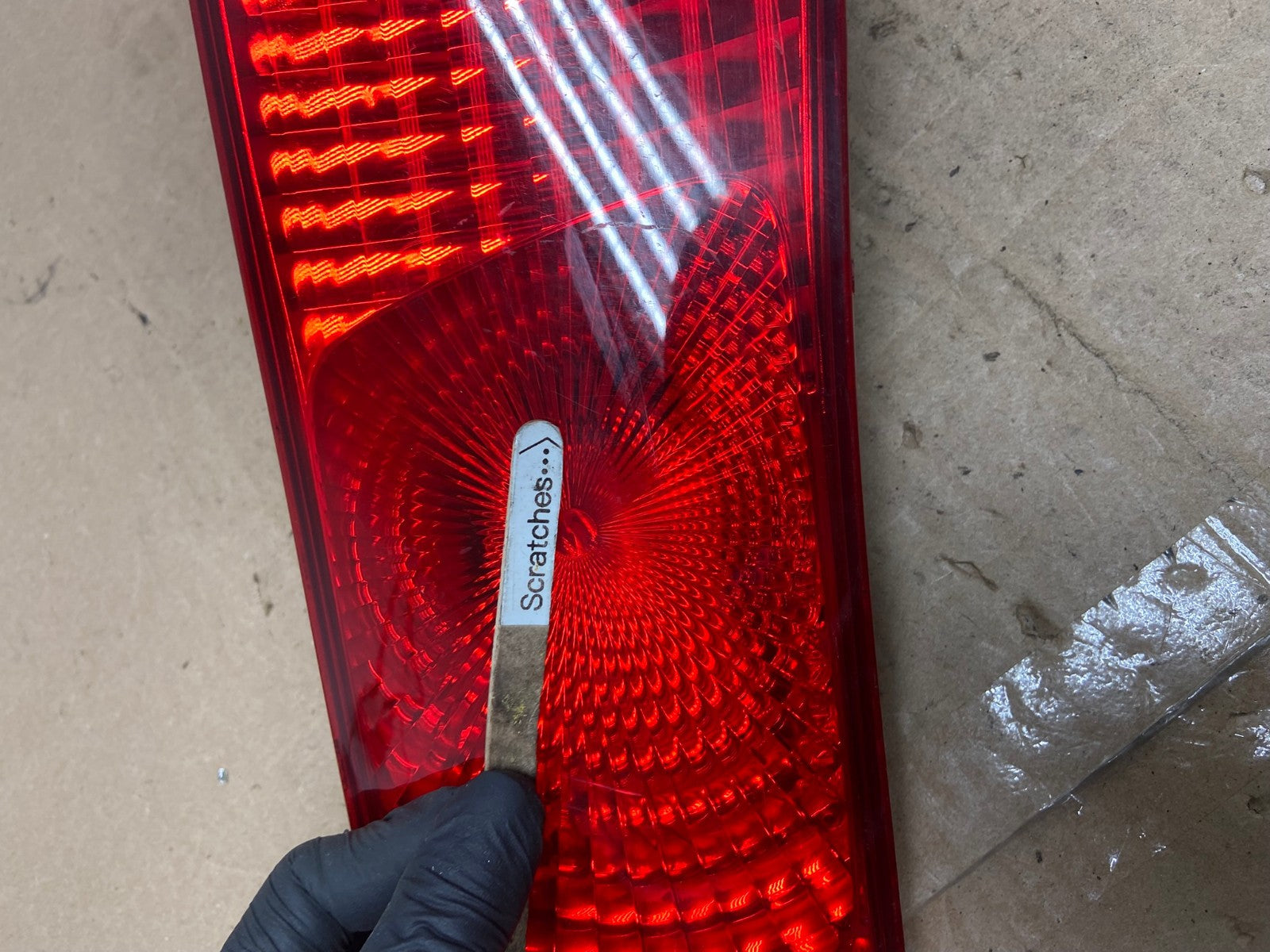 2000 to 2001 Toyota Camry Tail Light Inner Left Driver Lh Inner AE6072 LK3