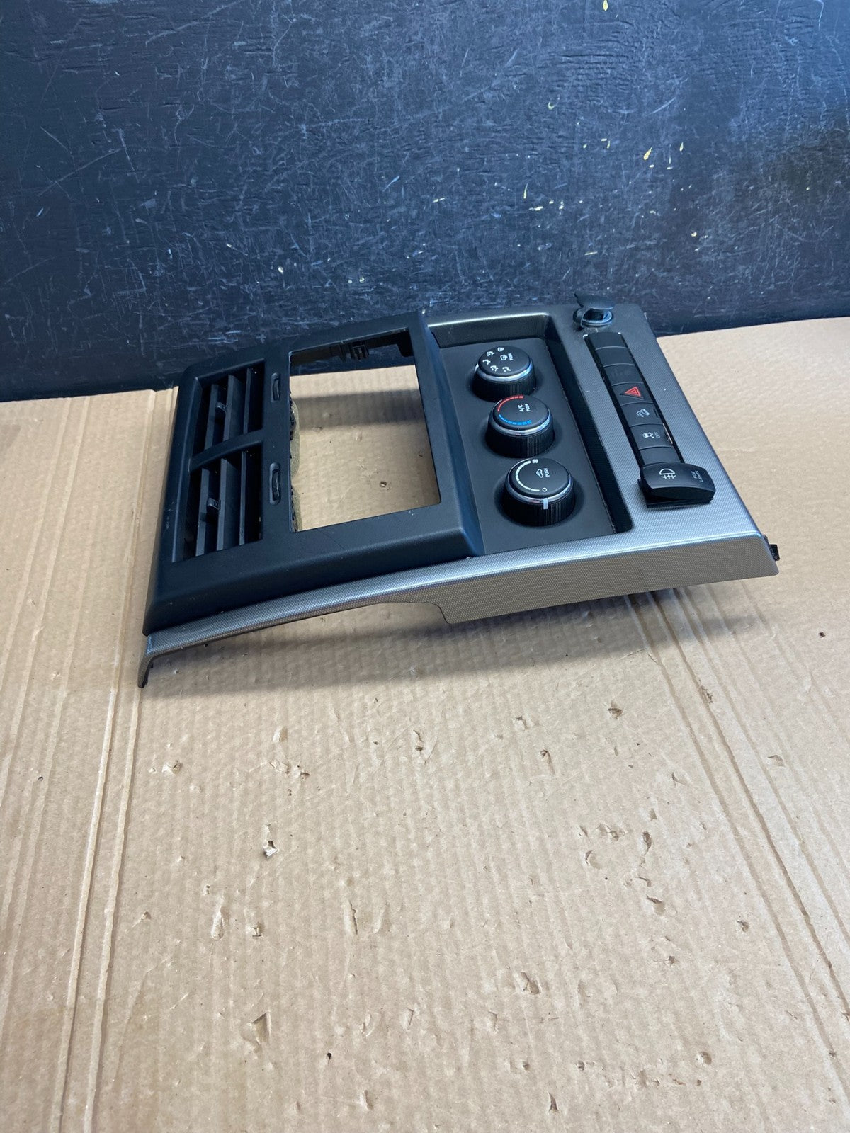 2008 to 2012 Jeep Liberty Dash Climate Temperature Control Radio Bezel AF6172 DG1