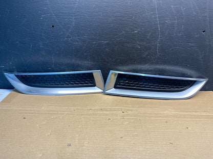 2013 to 2016 GMC Acadia Front Bumper Left+Right Set Grille Cover AE4594 DG0