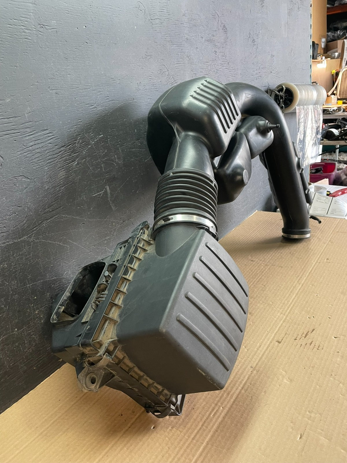 2011 - 2013 Dodge Durango 3.6L Resonator Air Intake Tube AF3410 DW2