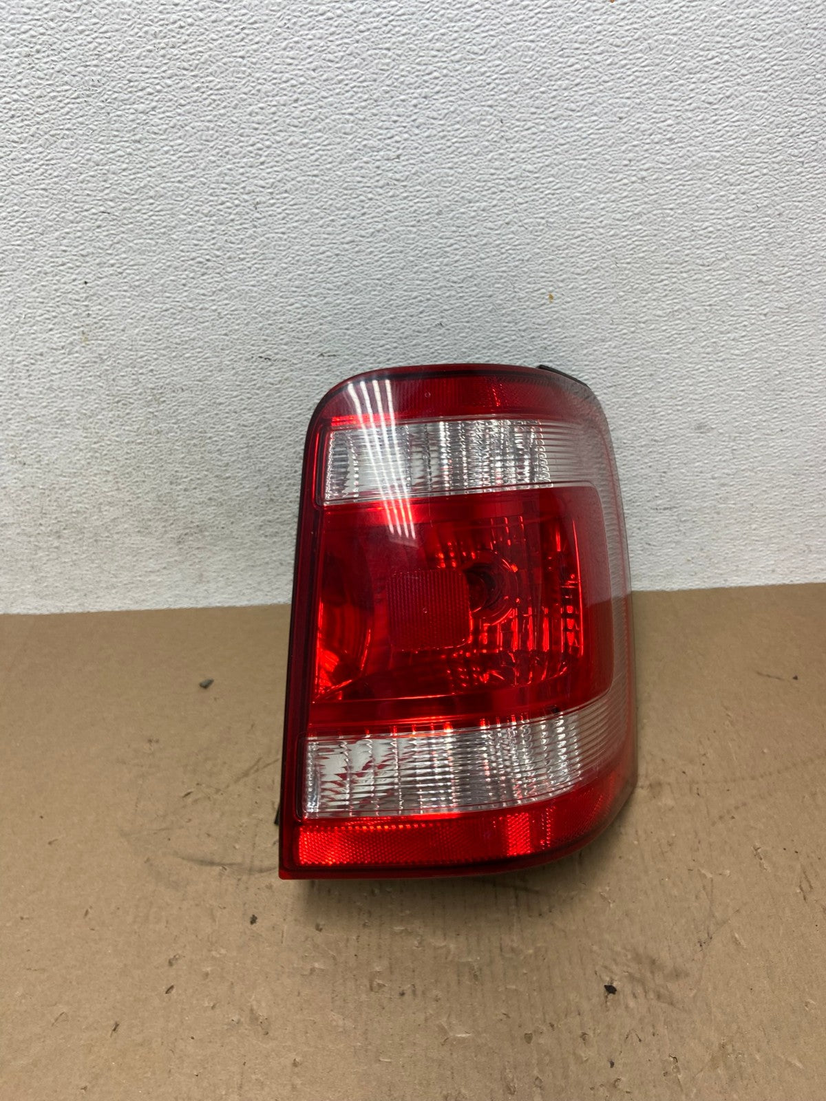 2008 to 2012 Ford Escape Right Passenger RH Side Tail Light AD7705 LK0