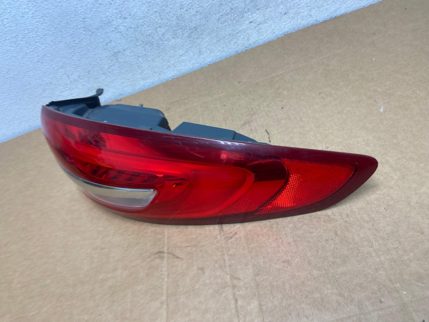 2017 - 2018 Ford Fusion Right Passenger RH Side Tail Light AD5394 LK1