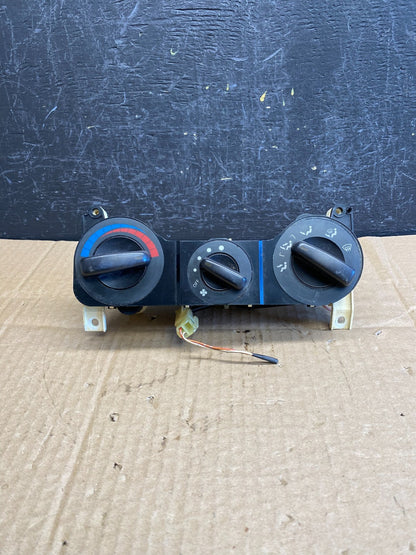 1994-1997 Mitsubishi Galant AC Heat Temp Climate Control Switch AC94330