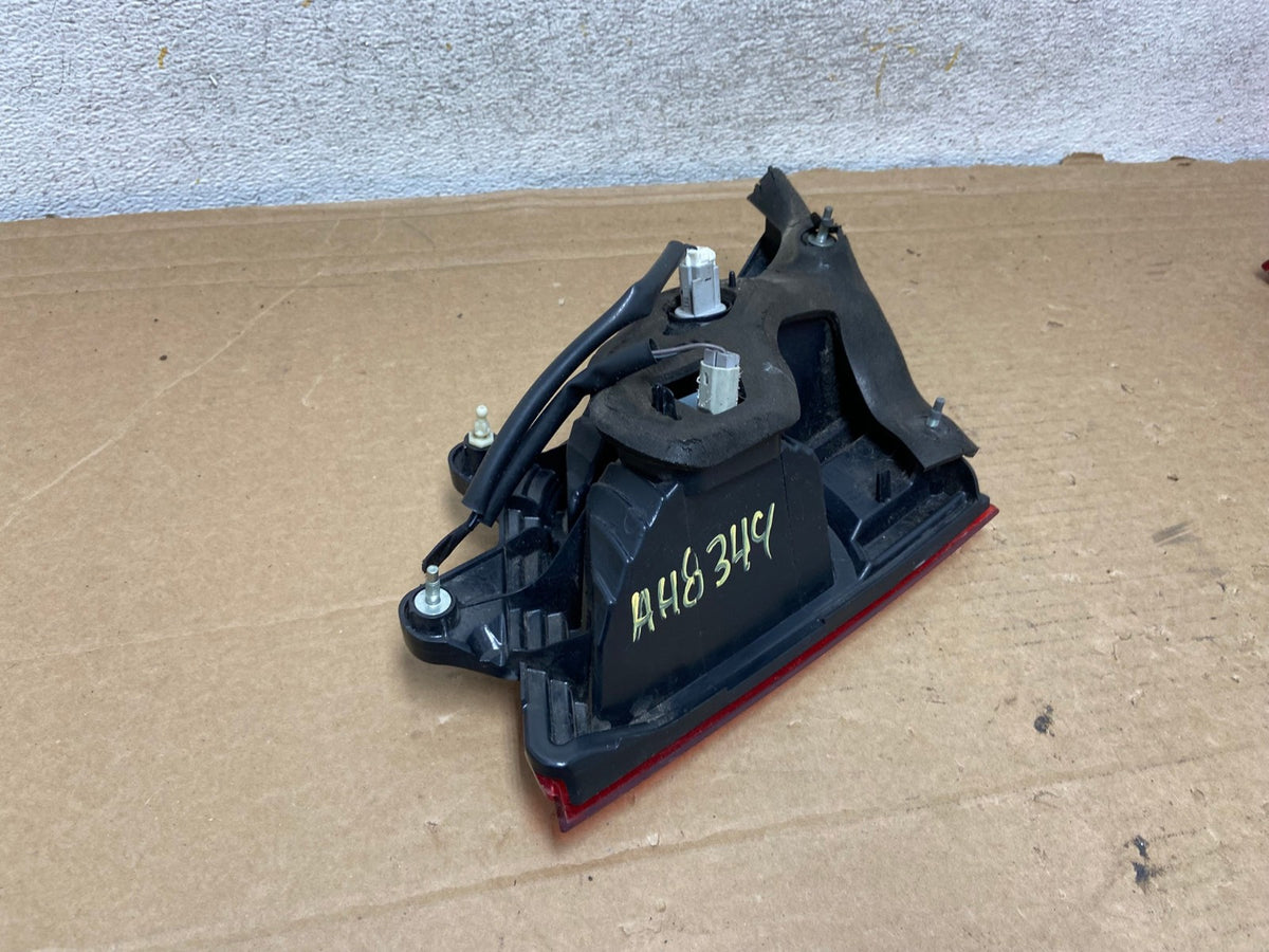2010-2014 Subaru Outback Left Driver Lh Side Inner Tail Light AH8349 LK4