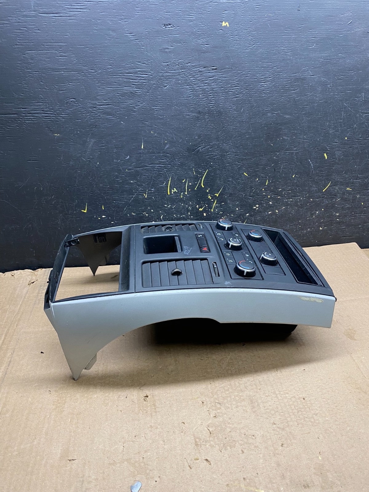 2008-2010 Dodge Grand Caravan  A/C Climate Control Unit Bezel Trim Oem Z0010 DG4