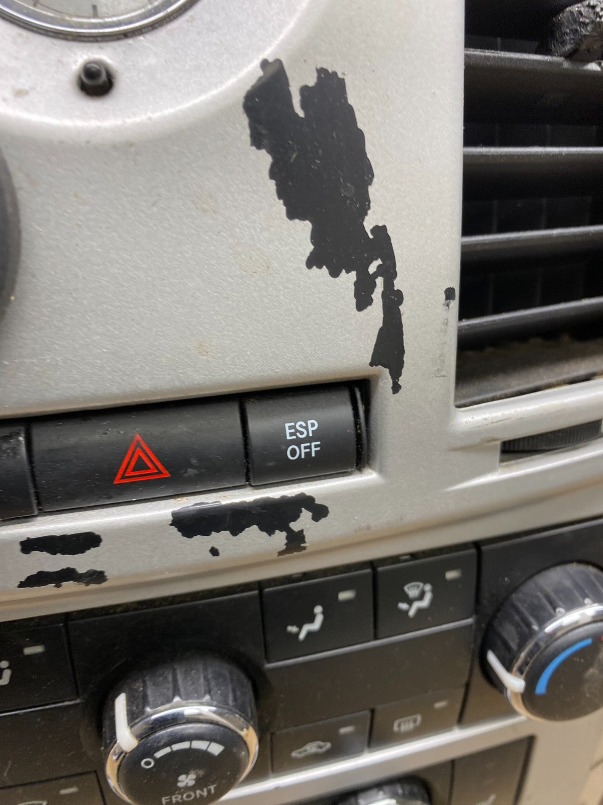 2008 - 2010 Dodge Grand Caravan Radio Bezel Climate Control Heat Heater V7445 DG4