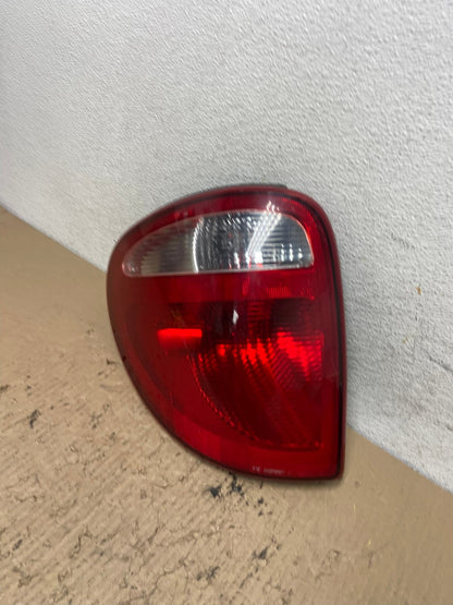 2004 to 2007 Dodge Grand Caravan Left Driver Lh Tail Light AF7209 LK1