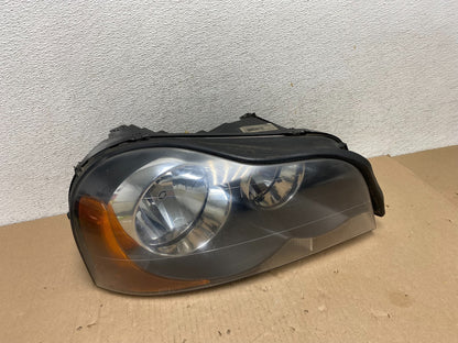 2003 to 2013 Volvo XC90 Right Passenger Rh Side Headlight Halogen AG6686 DW0