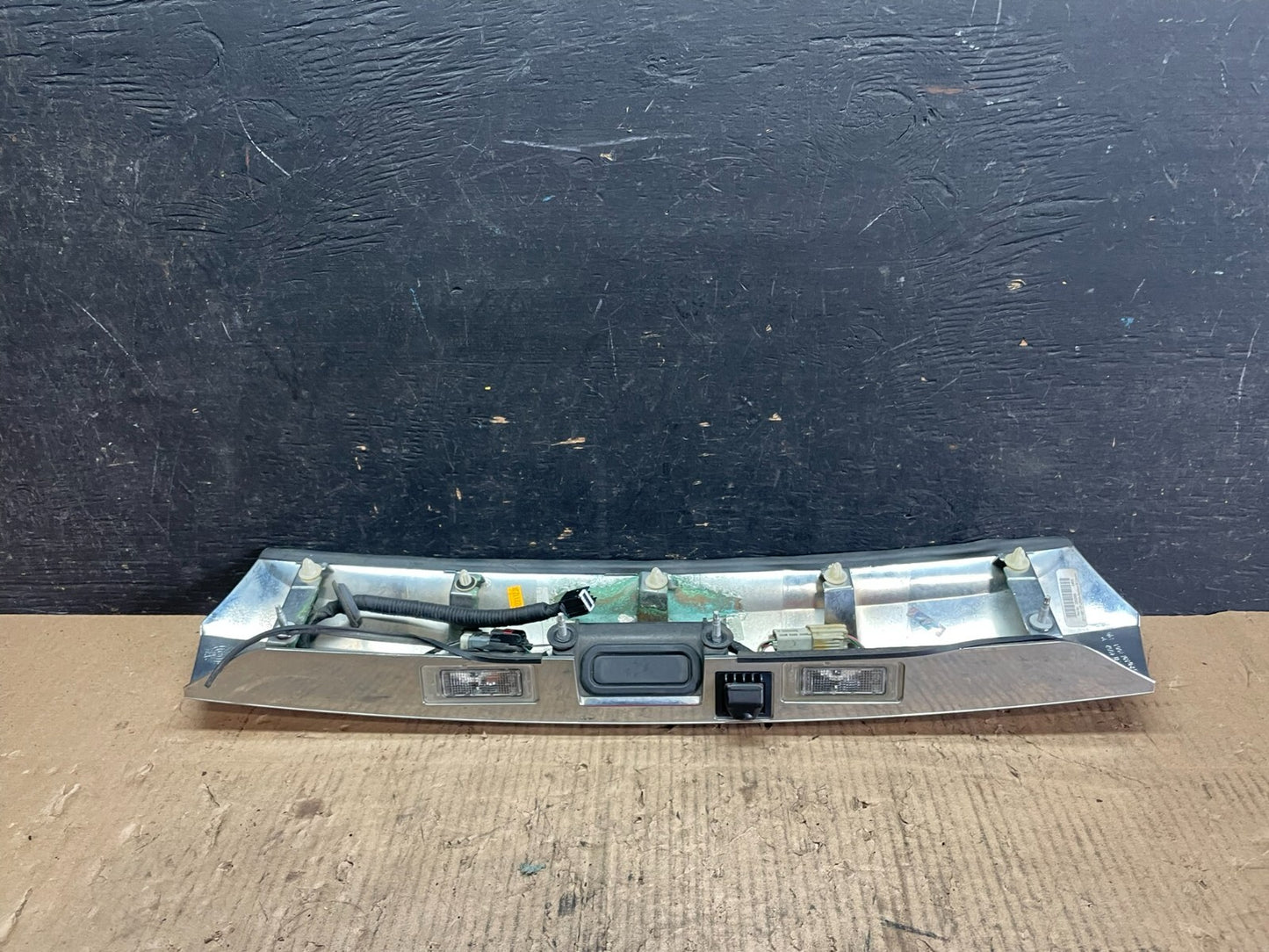 2010-2015 Gmc Terrain Lift Gate Handle Trim Back Up Camera Chrome Panel M6106 DG7